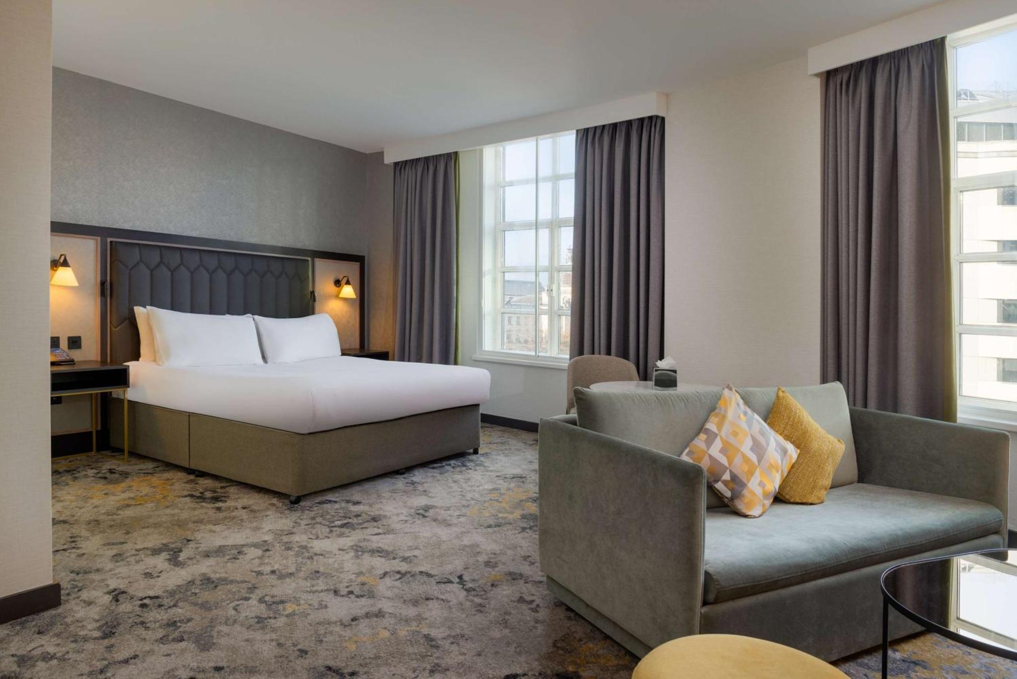 King Junior Suite,1516382401:JPEG